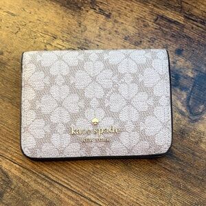Kate Spade Light Tan Patterned Wallet